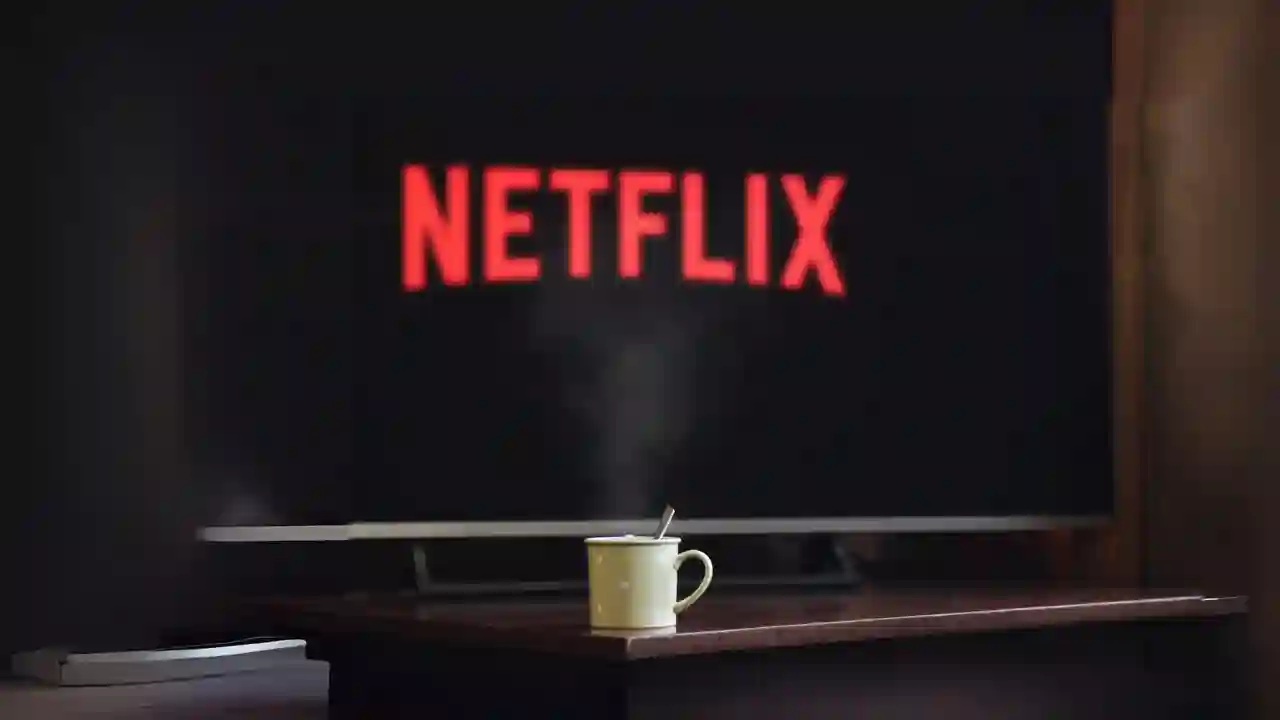 Bild von einem Fernseher auf dem Netflix läuft